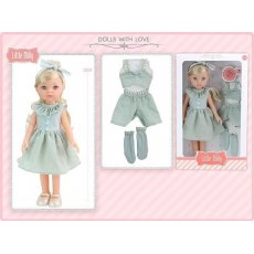 Кукла с дополнительной одеждой