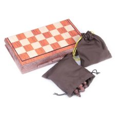 Настольная игра шахматы, UB