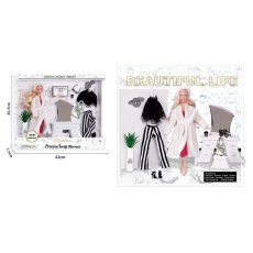 Кукла с аксессуарами