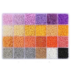 Набор бисера в коробке