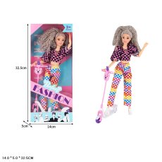 Кукла на самокате