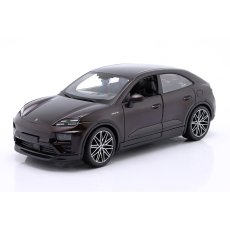 Машина Porsche Macan 4 Electric, Bburago