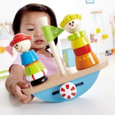 Детская пирамидка "Корабль-качалка" HAPE