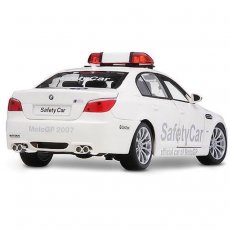 Автомодель (1:18) BMW M5 Safety Car белый