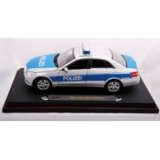 Автомодель (1:18) Mercedes Benz E-Class German Police version серебристо-серый