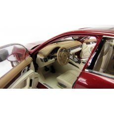 Автомодель (1:18) Porsche Panamera Turbo красный металлик