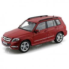 Автомодель (1:18) Mercedes-Benz GLK-Class красный