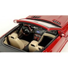 Автомодель (1:18) Mercedes-Benz SL550 красный