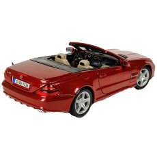 Автомодель (1:18) Mercedes-Benz SL550 красный