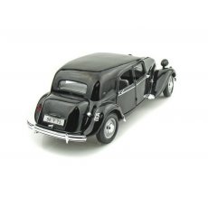 Автомодель (1:18) Citroen 15CV 6 Cyl (1952) черный