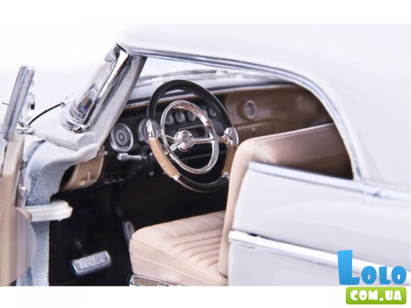 Автомодель (1:18) 1956 Chrysler 300B белый