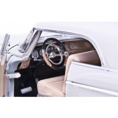 Автомодель (1:18) 1956 Chrysler 300B белый
