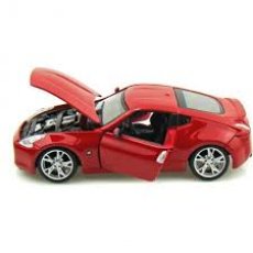 Машинка игрушечная "Nissan", масштаб 1:24 Красная