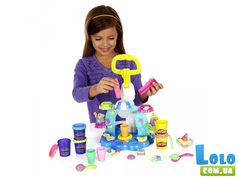 Набор для творчества с пластилином Play-Doh "Фабрика Мороженого"