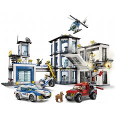 Конструктор Lego "Полицейский участок", серия "City" (60141), 894 эл.